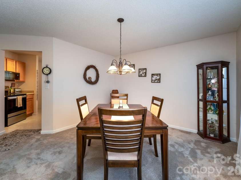 131 Ewarts Pond Road, Hendersonville, NC 28739.  MLS# CAR4337431, YatesRealty ID 2361. 