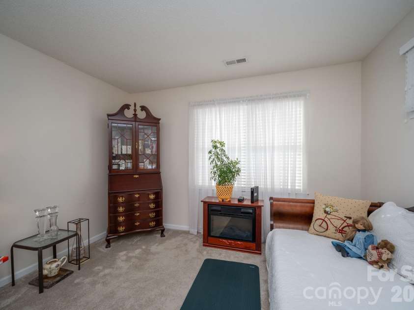 131 Ewarts Pond Road, Hendersonville, NC 28739.  MLS# CAR4337431, YatesRealty ID 2361. 