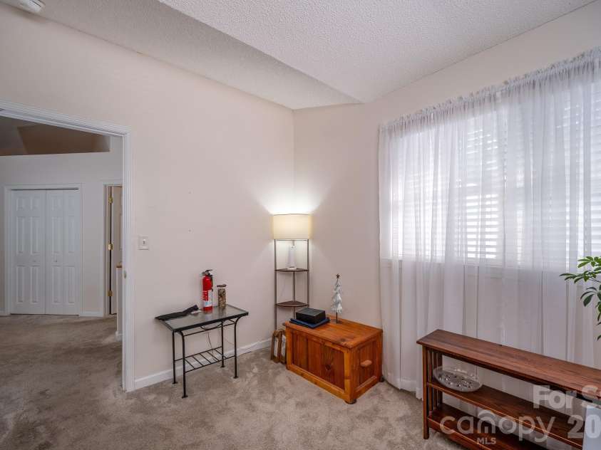 131 Ewarts Pond Road, Hendersonville, NC 28739.  MLS# CAR4337431, YatesRealty ID 2361. 