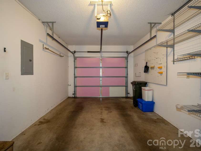 131 Ewarts Pond Road, Hendersonville, NC 28739.  MLS# CAR4337431, YatesRealty ID 2361. 