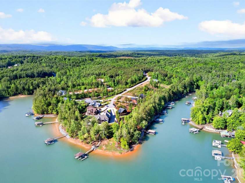 3097 Moonlight Place, Morganton, NC 28655.  MLS# CAR4379107, YatesRealty ID 23610. 