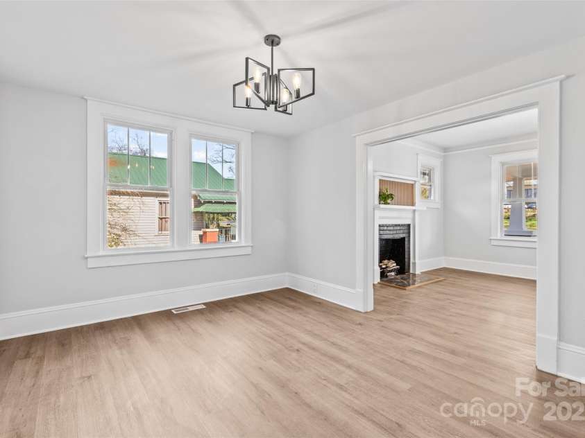 109 D Street, Newton, NC 28658.  MLS# CAR4238642, YatesRealty ID 23611. 