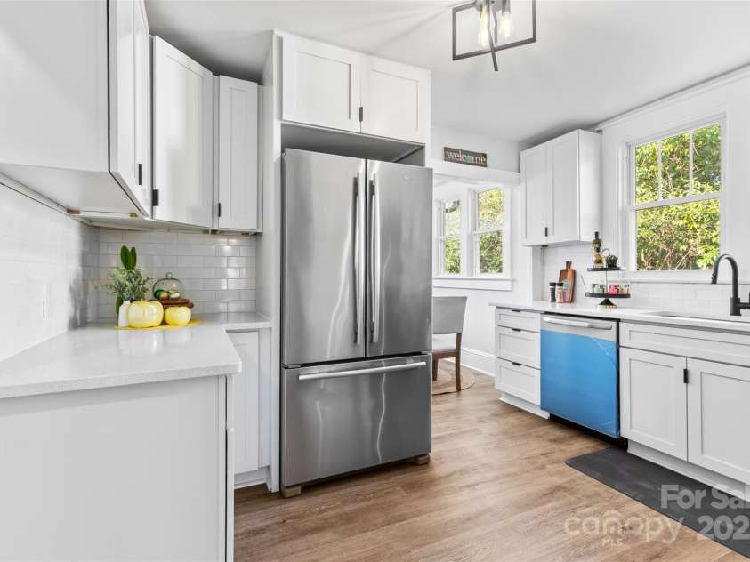 109 D Street, Newton, NC 28658.  MLS# CAR4238642, YatesRealty ID 23611. 