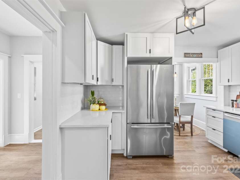 109 D Street, Newton, NC 28658.  MLS# CAR4238642, YatesRealty ID 23611. 