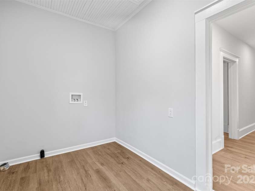109 D Street, Newton, NC 28658.  MLS# CAR4238642, YatesRealty ID 23611. 