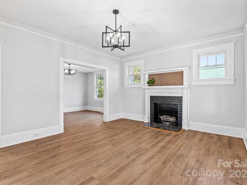 109 D Street, Newton, NC 28658.  MLS# CAR4238642, YatesRealty ID 23611. 
