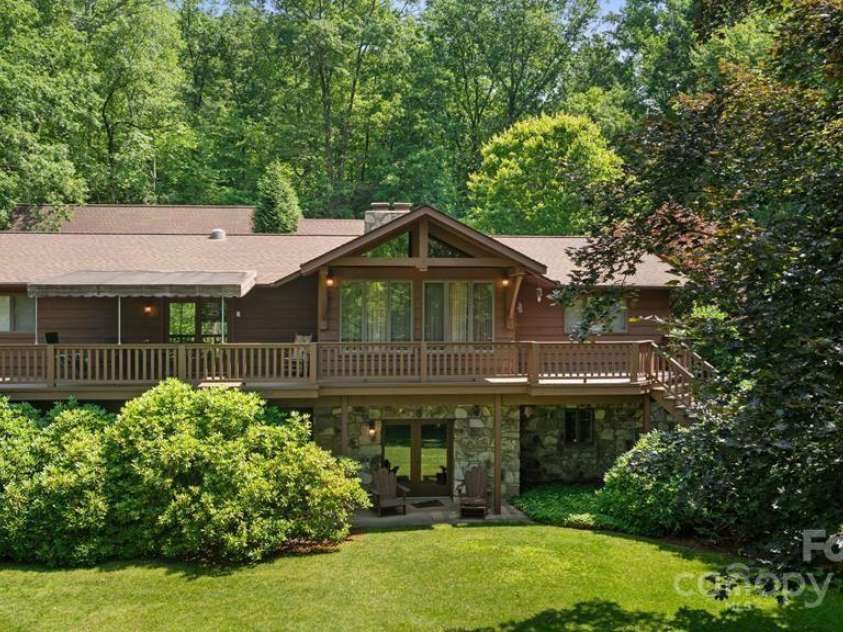 188 Black Rock Ranch Road, Sylva, NC 28779.  MLS# CAR4277435, YatesRealty ID 23612. 