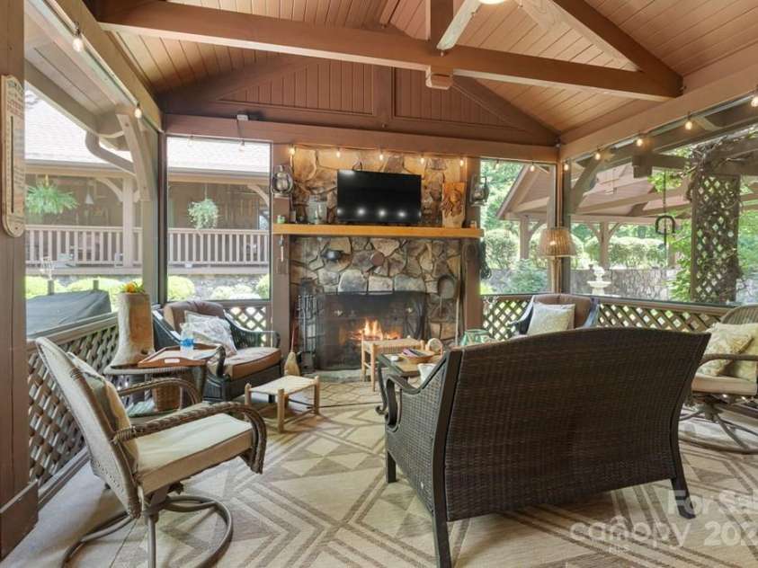 188 Black Rock Ranch Road, Sylva, NC 28779.  MLS# CAR4277435, YatesRealty ID 23612. 