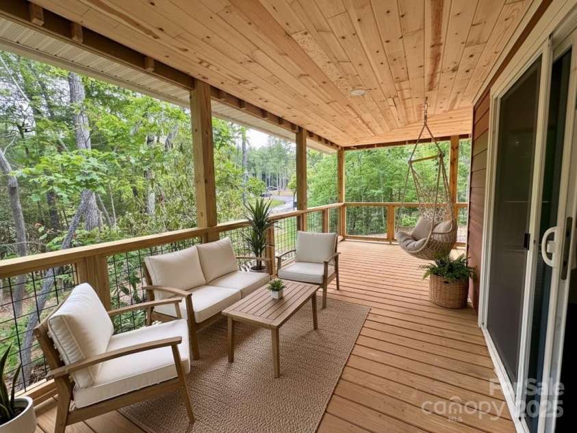 206 Cascade Ridge Road, Fairview, NC 28730.  MLS# CAR4263627, YatesRealty ID 23612. 