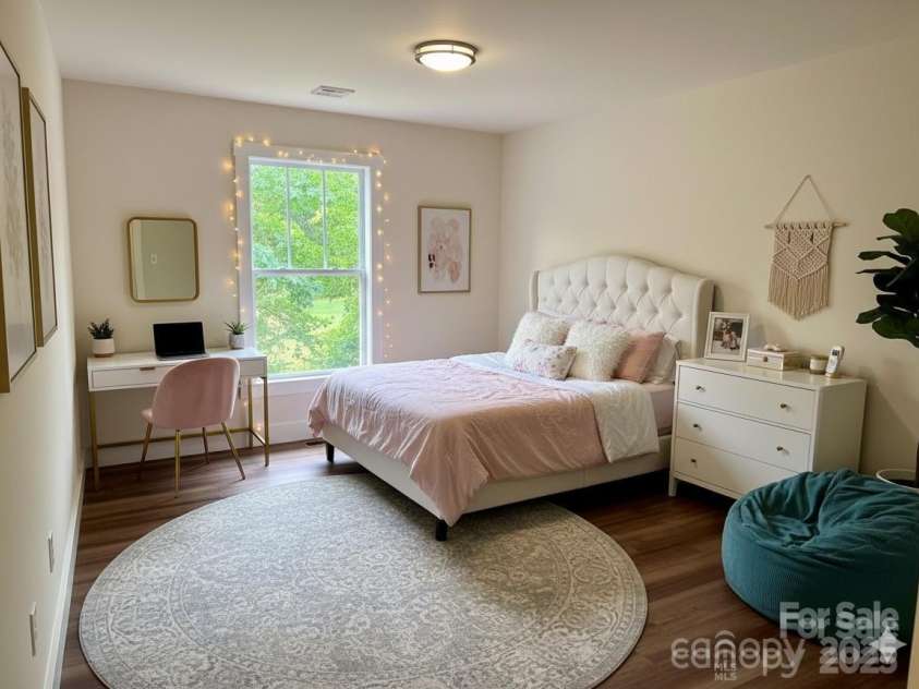 206 Cascade Ridge Road, Fairview, NC 28730.  MLS# CAR4263627, YatesRealty ID 23612. 
