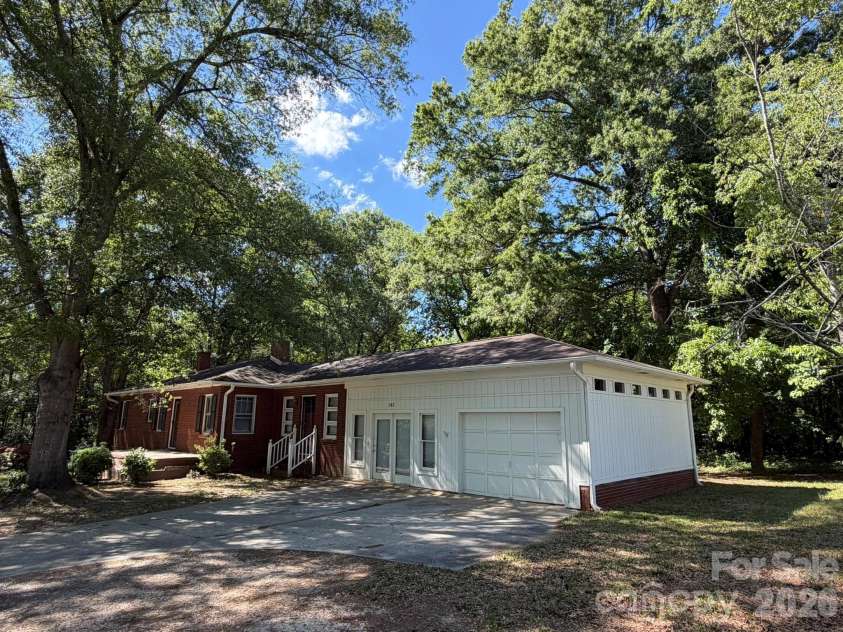 382 Alexis High Shoals Road, Dallas, NC 28034.  MLS# CAR4417122, YatesRealty ID 23613. 