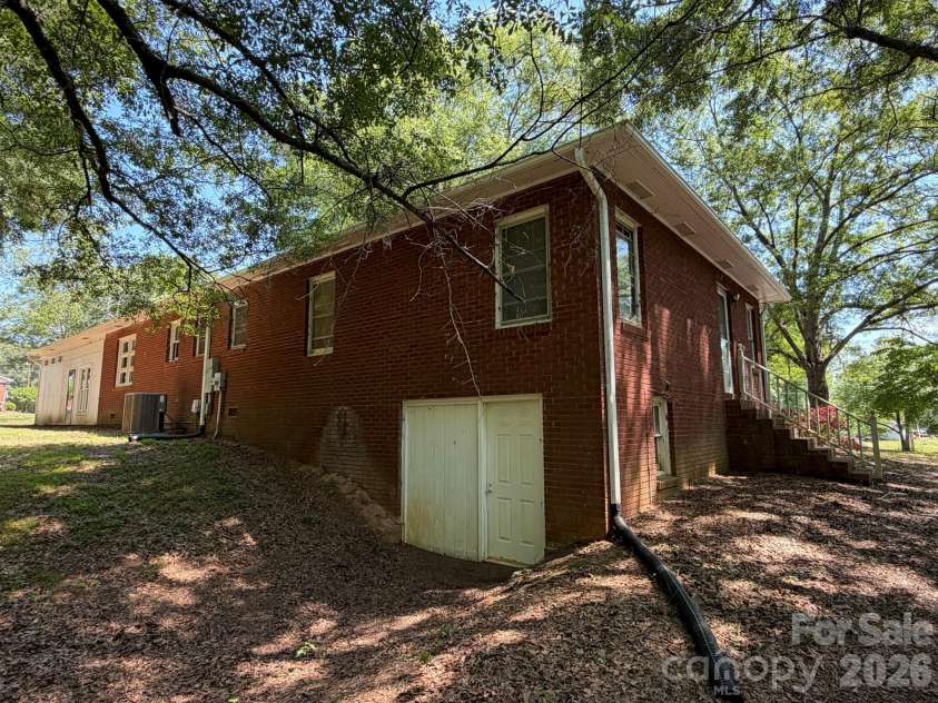 382 Alexis High Shoals Road, Dallas, NC 28034.  MLS# CAR4417122, YatesRealty ID 23613. 