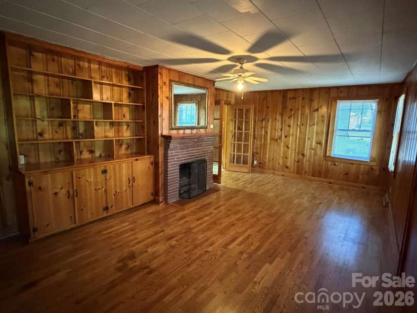 382 Alexis High Shoals Road, Dallas, NC 28034.  MLS# CAR4417122, YatesRealty ID 23613. 