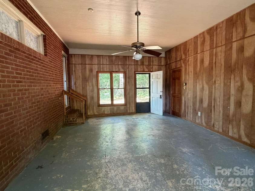 382 Alexis High Shoals Road, Dallas, NC 28034.  MLS# CAR4417122, YatesRealty ID 23613. 