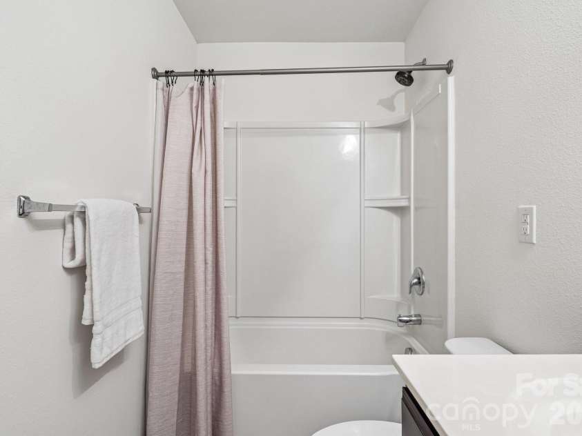 1912 Eastway Drive, Dallas, NC 28034.  MLS# CAR4376334, YatesRealty ID 23614. 