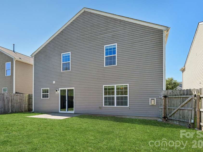 1912 Eastway Drive, Dallas, NC 28034.  MLS# CAR4376334, YatesRealty ID 23614. 