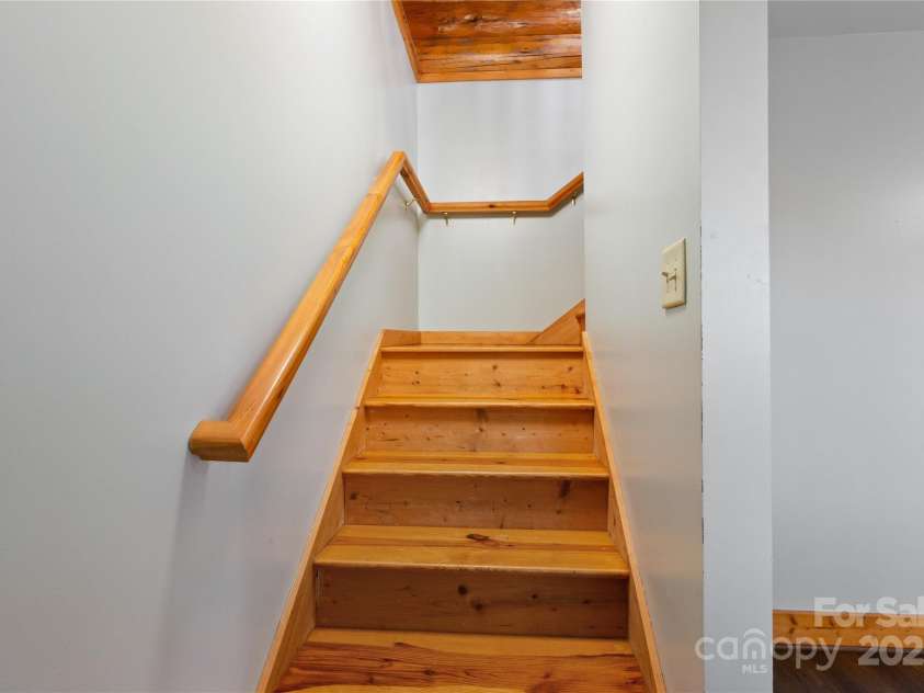 650 Cabin Cove Lane, Moravian Falls, NC 28654.  MLS# CAR4300106, YatesRealty ID 23615. 