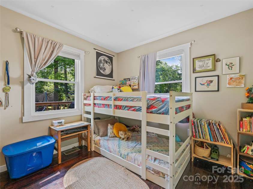 820 Azalea Avenue, Black Mountain, NC 28711.  MLS# CAR4265993, YatesRealty ID 23616. 