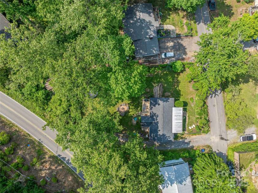 820 Azalea Avenue, Black Mountain, NC 28711.  MLS# CAR4265993, YatesRealty ID 23616. 