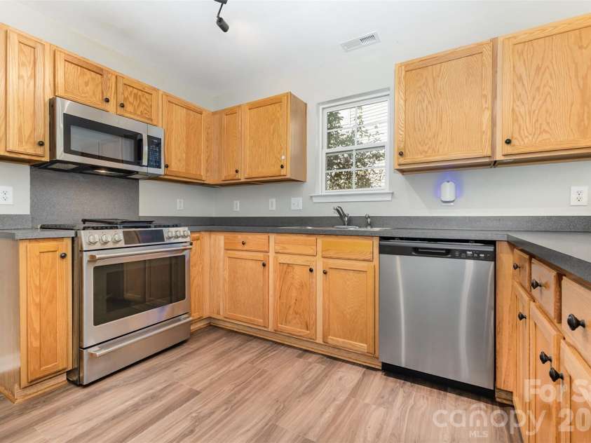 1535 Kingdom Way, Fort Mill, SC 29707.  MLS# CAR4382234, YatesRealty ID 23617. 