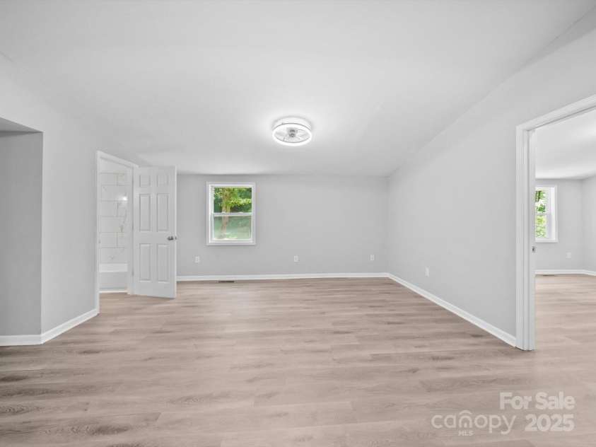 285 Baney Drive, Lexington, NC 27292.  MLS# CAR4275526, YatesRealty ID 23617. 