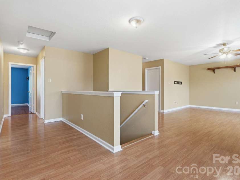 3906 Shasta Circle, Clover, SC 29710.  MLS# CAR4361726, YatesRealty ID 23618. Large Second Floor Loft