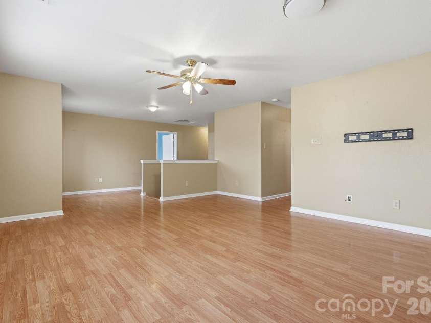 3906 Shasta Circle, Clover, SC 29710.  MLS# CAR4361726, YatesRealty ID 23618. Large Second Floor Loft