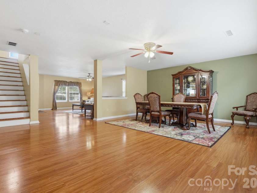 3906 Shasta Circle, Clover, SC 29710.  MLS# CAR4361726, YatesRealty ID 23618. Open concept layout