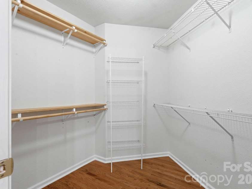 3906 Shasta Circle, Clover, SC 29710.  MLS# CAR4361726, YatesRealty ID 23618. Primary Closet