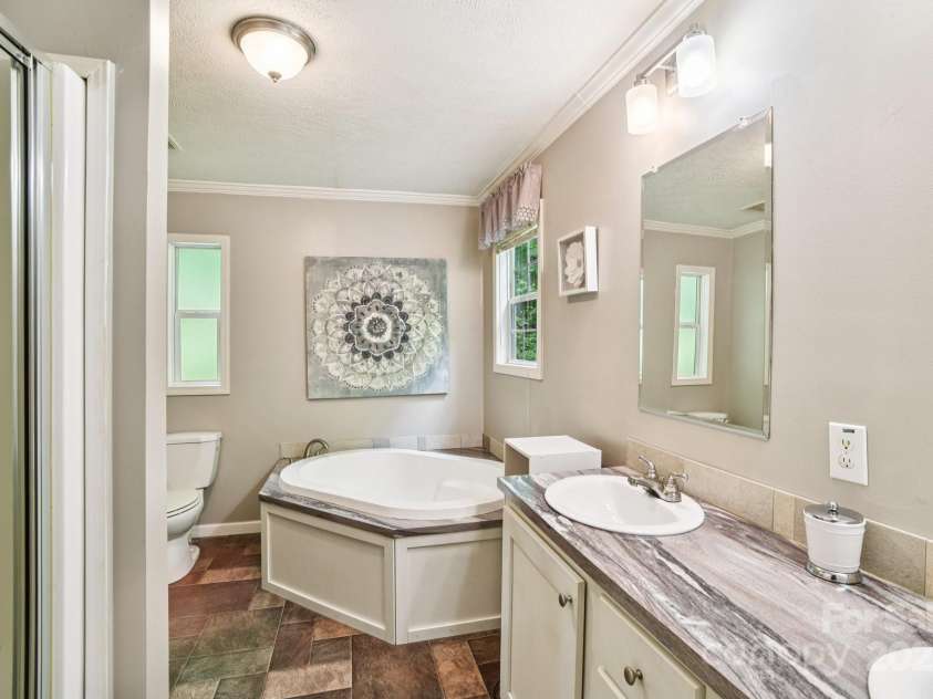 6 Hall Family Drive, Black Mountain, NC 28711.  MLS# CAR4266585, YatesRealty ID 23618. 