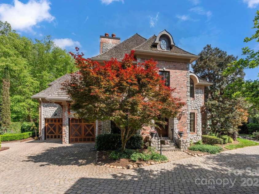 2310 La Maison Drive, Charlotte, NC 28226.  MLS# CAR4209333, YatesRealty ID 23619. 