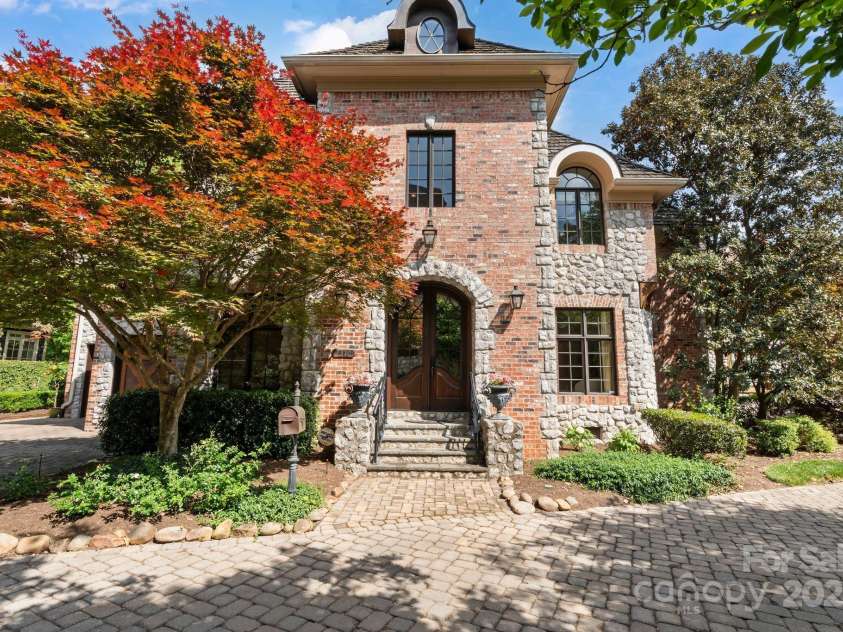 2310 La Maison Drive, Charlotte, NC 28226.  MLS# CAR4209333, YatesRealty ID 23619. 