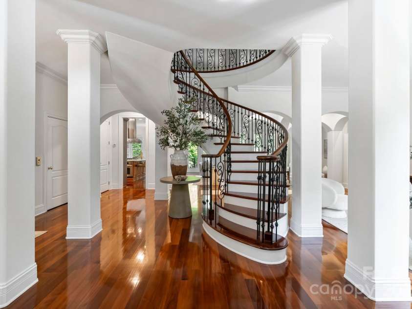 2310 La Maison Drive, Charlotte, NC 28226.  MLS# CAR4209333, YatesRealty ID 23619. 