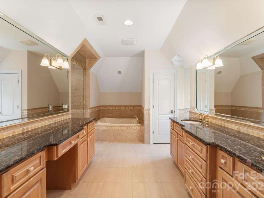 2310 La Maison Drive, Charlotte, NC 28226.  MLS# CAR4209333, YatesRealty ID 23619. 