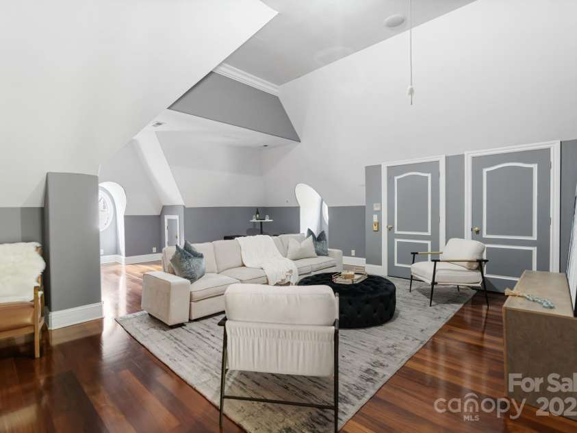 2310 La Maison Drive, Charlotte, NC 28226.  MLS# CAR4209333, YatesRealty ID 23619. 