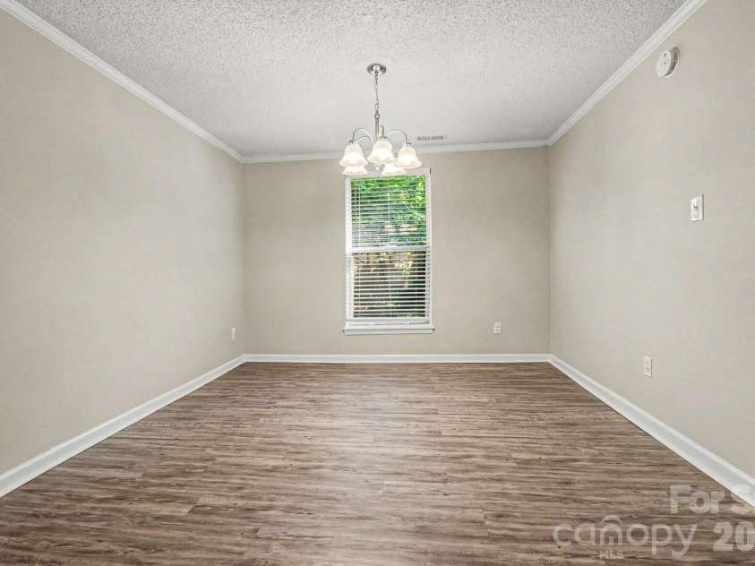 409 Vista Grande Circle, Charlotte, NC 28226.  MLS# CAR4378119, YatesRealty ID 23619. 