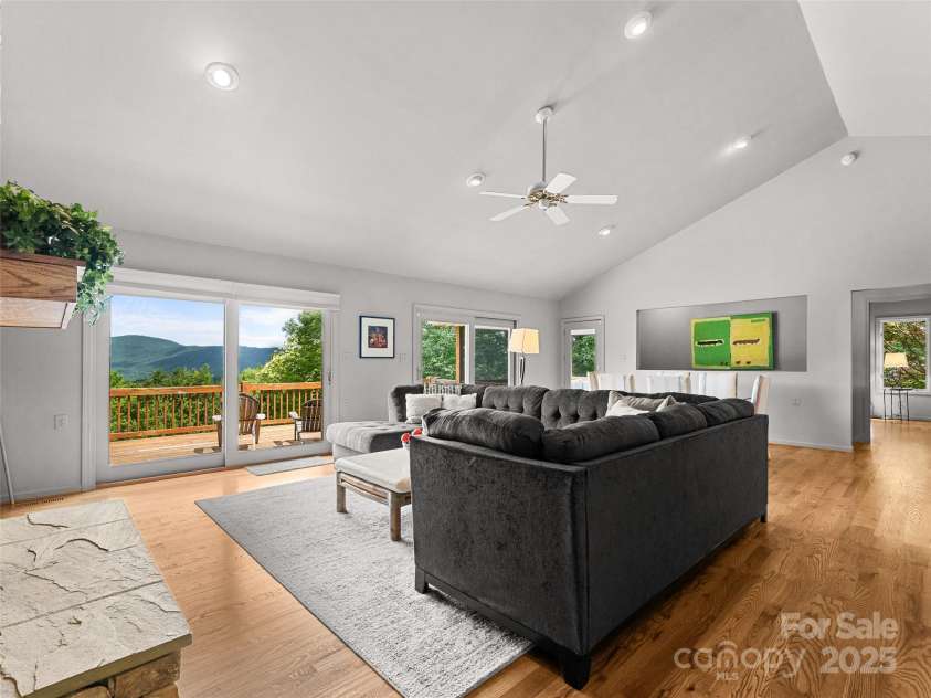 60 Lakeside Trail, Lake Toxaway, NC 28747.  MLS# CAR4281153, YatesRealty ID 2362. 