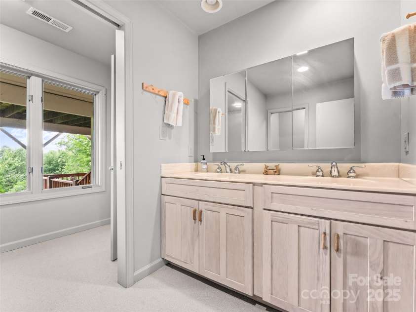 60 Lakeside Trail, Lake Toxaway, NC 28747.  MLS# CAR4281153, YatesRealty ID 2362. 