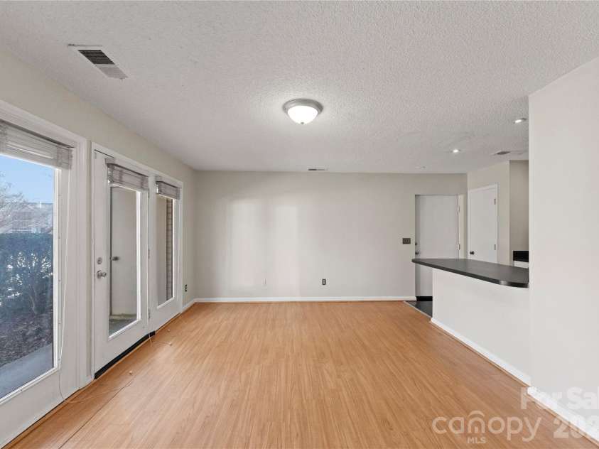 6101 Meadow Rose Lane, Charlotte, NC 28215.  MLS# CAR4336519, YatesRealty ID 2362. 