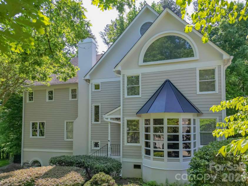 230 Brackenbury Lane, Charlotte, NC 28270.  MLS# CAR4366957, YatesRealty ID 23620. 
