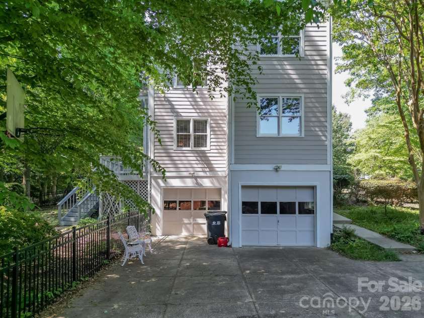 230 Brackenbury Lane, Charlotte, NC 28270.  MLS# CAR4366957, YatesRealty ID 23620. 