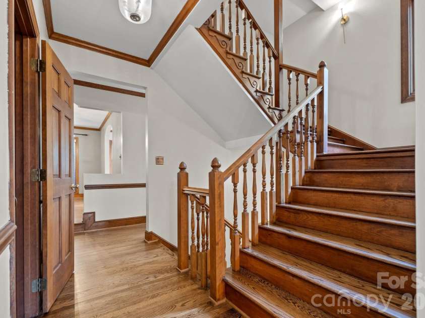 230 Brackenbury Lane, Charlotte, NC 28270.  MLS# CAR4366957, YatesRealty ID 23620. 