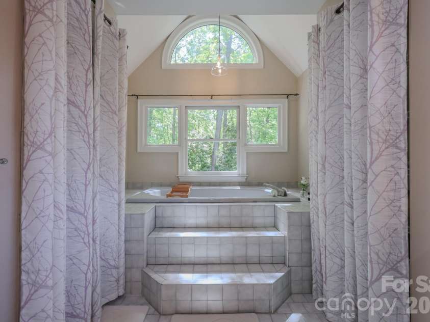 230 Brackenbury Lane, Charlotte, NC 28270.  MLS# CAR4366957, YatesRealty ID 23620. 