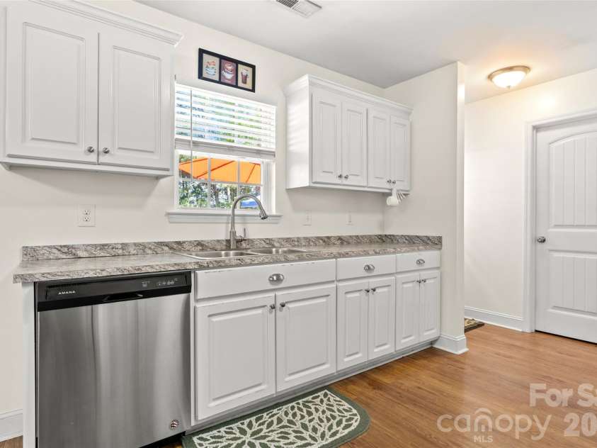 3200 Silver Fox Circle, Lancaster, SC 29720.  MLS# CAR4403774, YatesRealty ID 23621. 