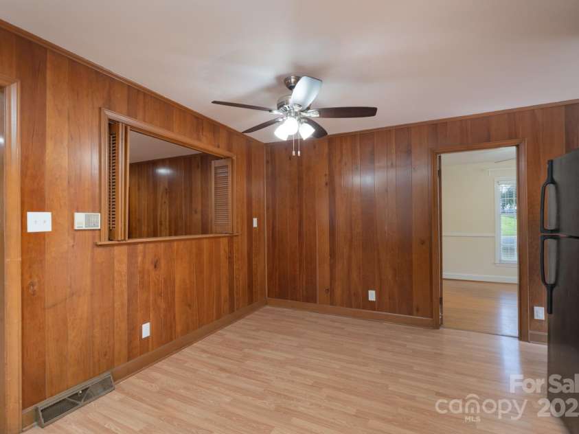 5720 Amity Place, Charlotte, NC 28212.  MLS# CAR4268494, YatesRealty ID 23621. 