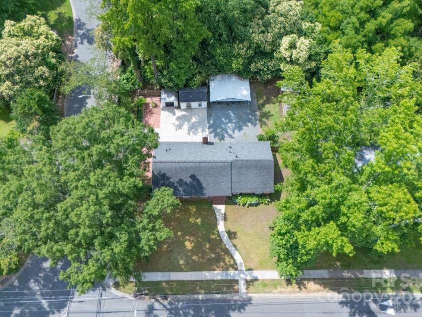 5720 Amity Place, Charlotte, NC 28212.  MLS# CAR4268494, YatesRealty ID 23621. 