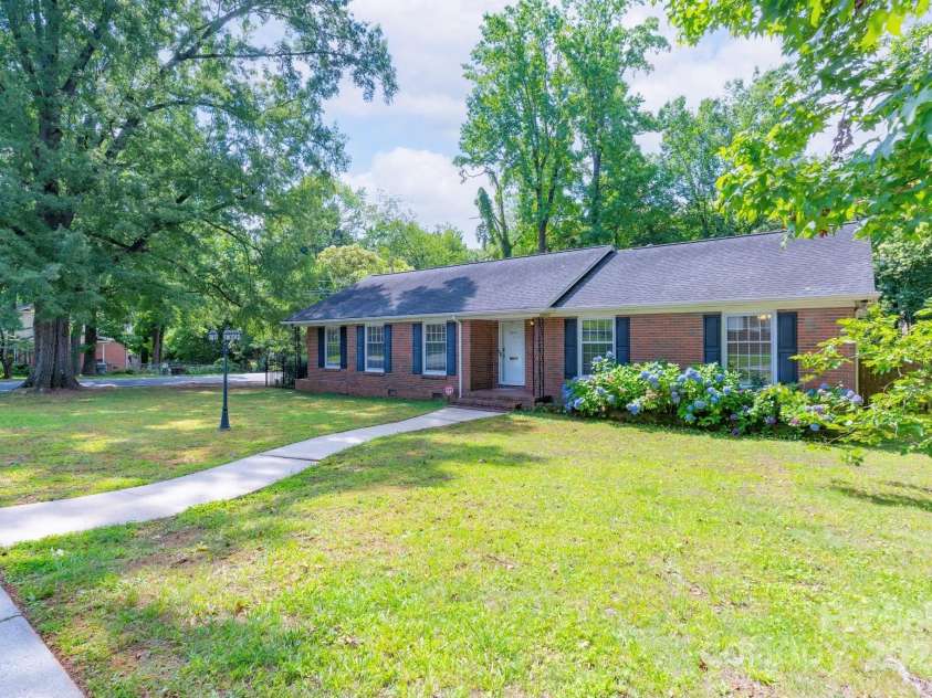 5720 Amity Place, Charlotte, NC 28212.  MLS# CAR4268494, YatesRealty ID 23621. 