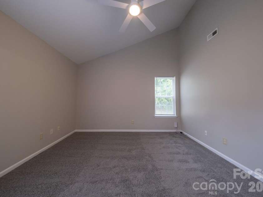6627 Nevin Glen Drive, Charlotte, NC 28269.  MLS# CAR4379657, YatesRealty ID 23622. 