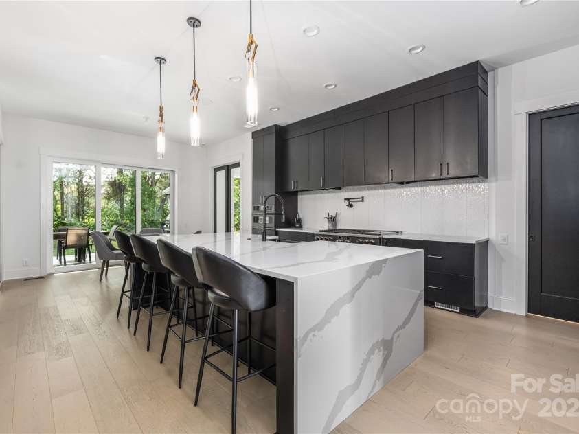 10119 Laurier Lane, Huntersville, NC 28078.  MLS# CAR4273565, YatesRealty ID 23623. Chiefs Kitchen