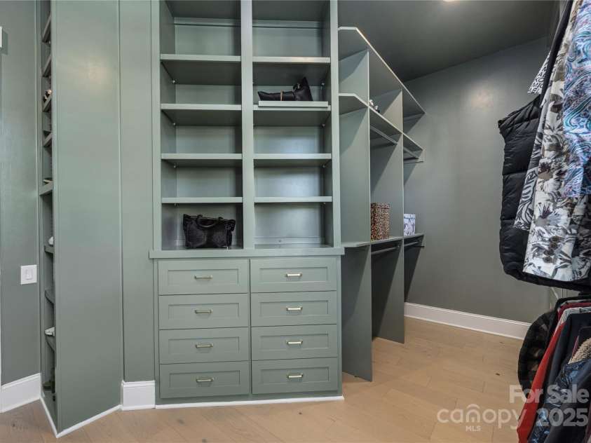 10119 Laurier Lane, Huntersville, NC 28078.  MLS# CAR4273565, YatesRealty ID 23623. Custom Design Walk In Closet